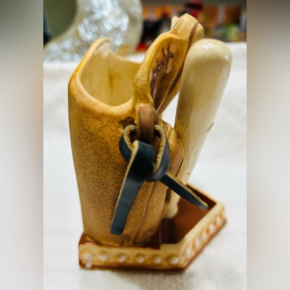 Vintage planter, baseball glove, ceramic, Rubens made in Japan. Excellent shape. - Picture 3 of 5